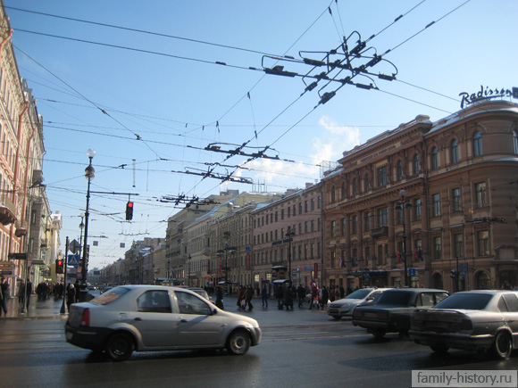 Вид Невского проспекта в сторону площади Восстания Вид Невского проспекта в сторону площади Восстания